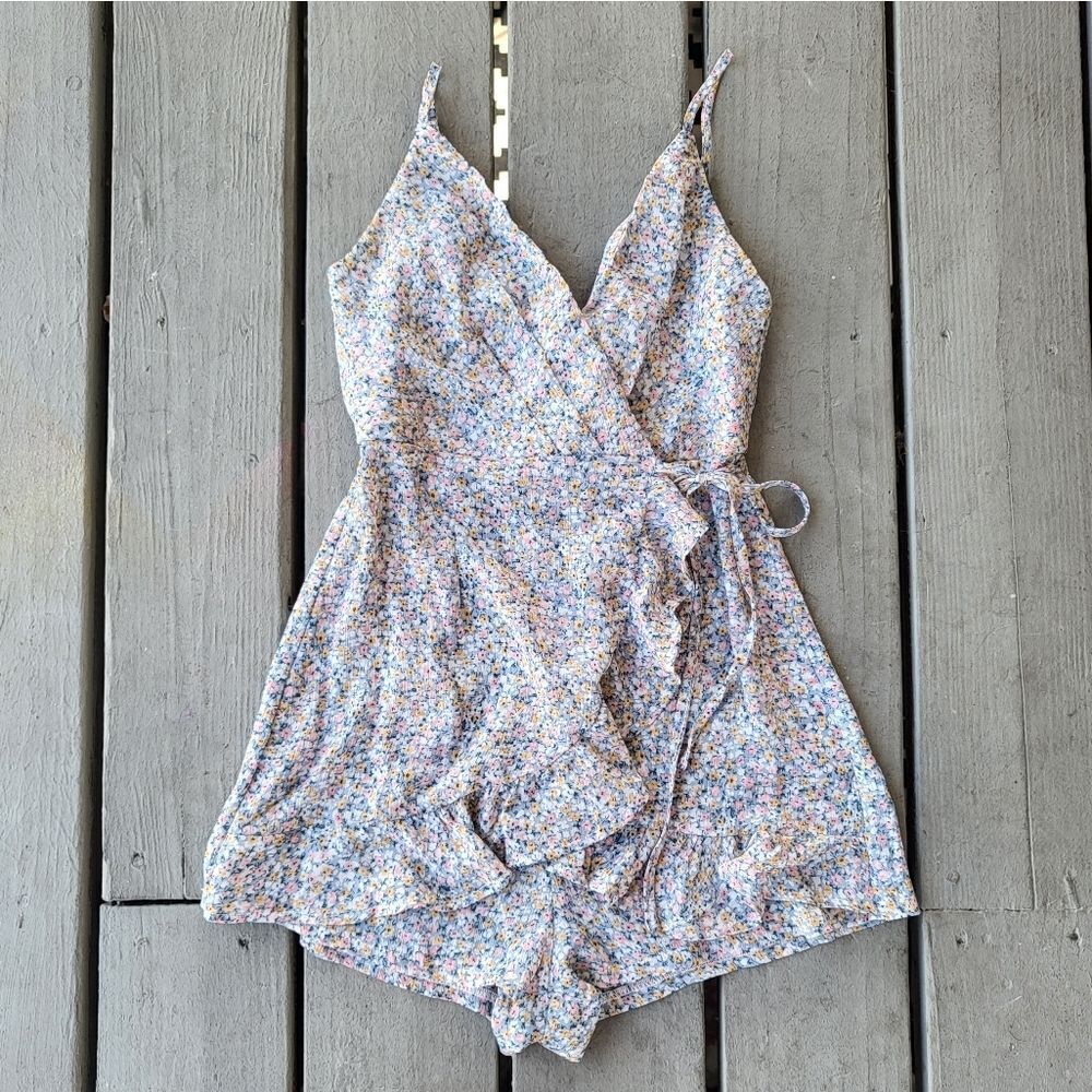 Princess Polly Blue Floral Romper Shorts Wrap Tie Waist Pastel 2US